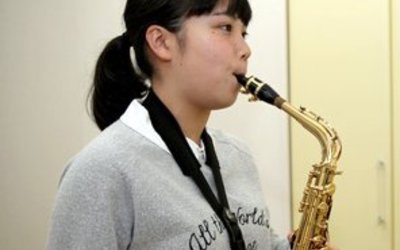 少女サックス